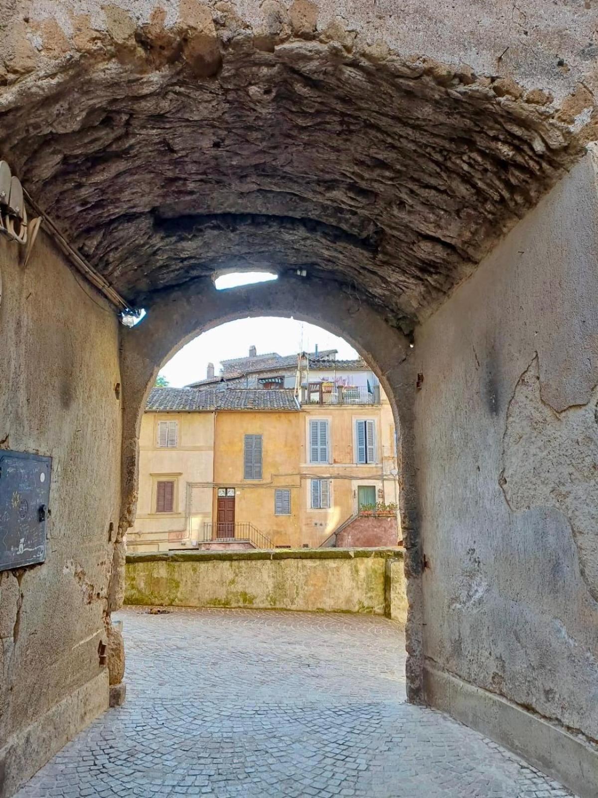 Апартаменти Borgo Vecchio Carbognano Екстер'єр фото