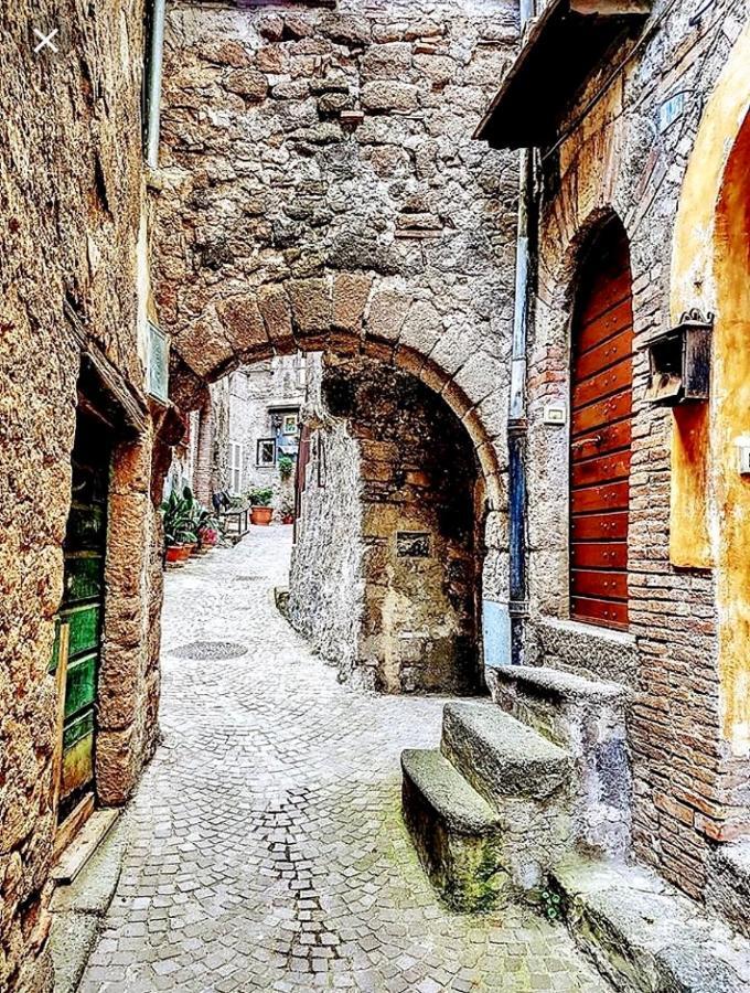 Апартаменти Borgo Vecchio Carbognano Екстер'єр фото