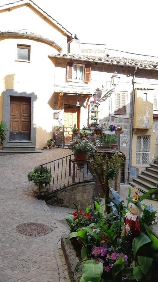 Апартаменти Borgo Vecchio Carbognano Екстер'єр фото